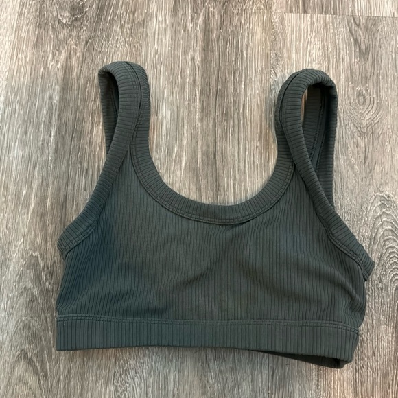 Alo green sports bra - Picture 2 of 3